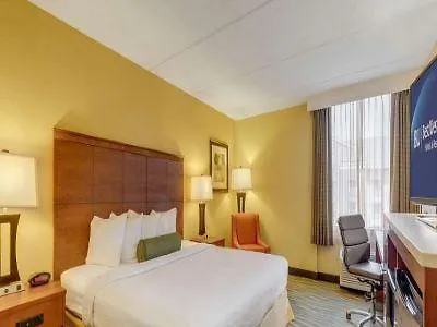 The Independence Inn - Charlotte Matthews Hotel