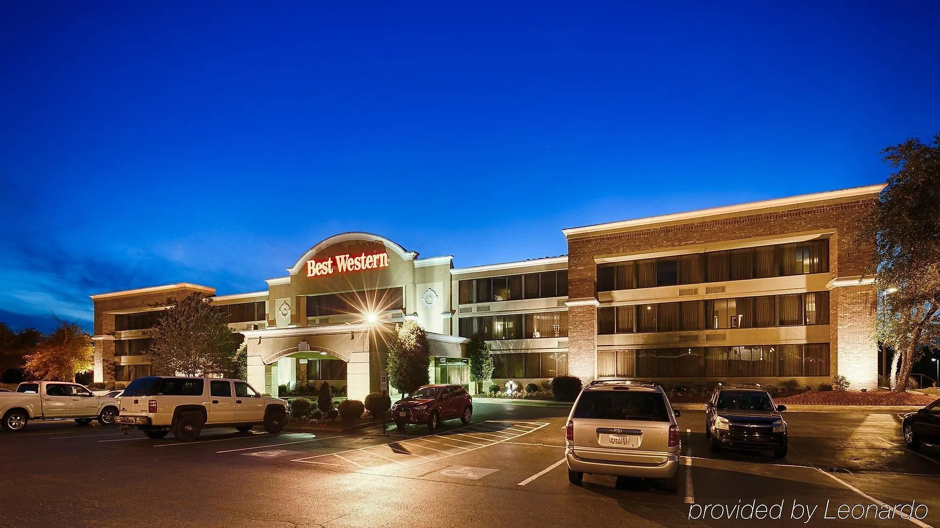 The Independence Inn - Charlotte Matthews