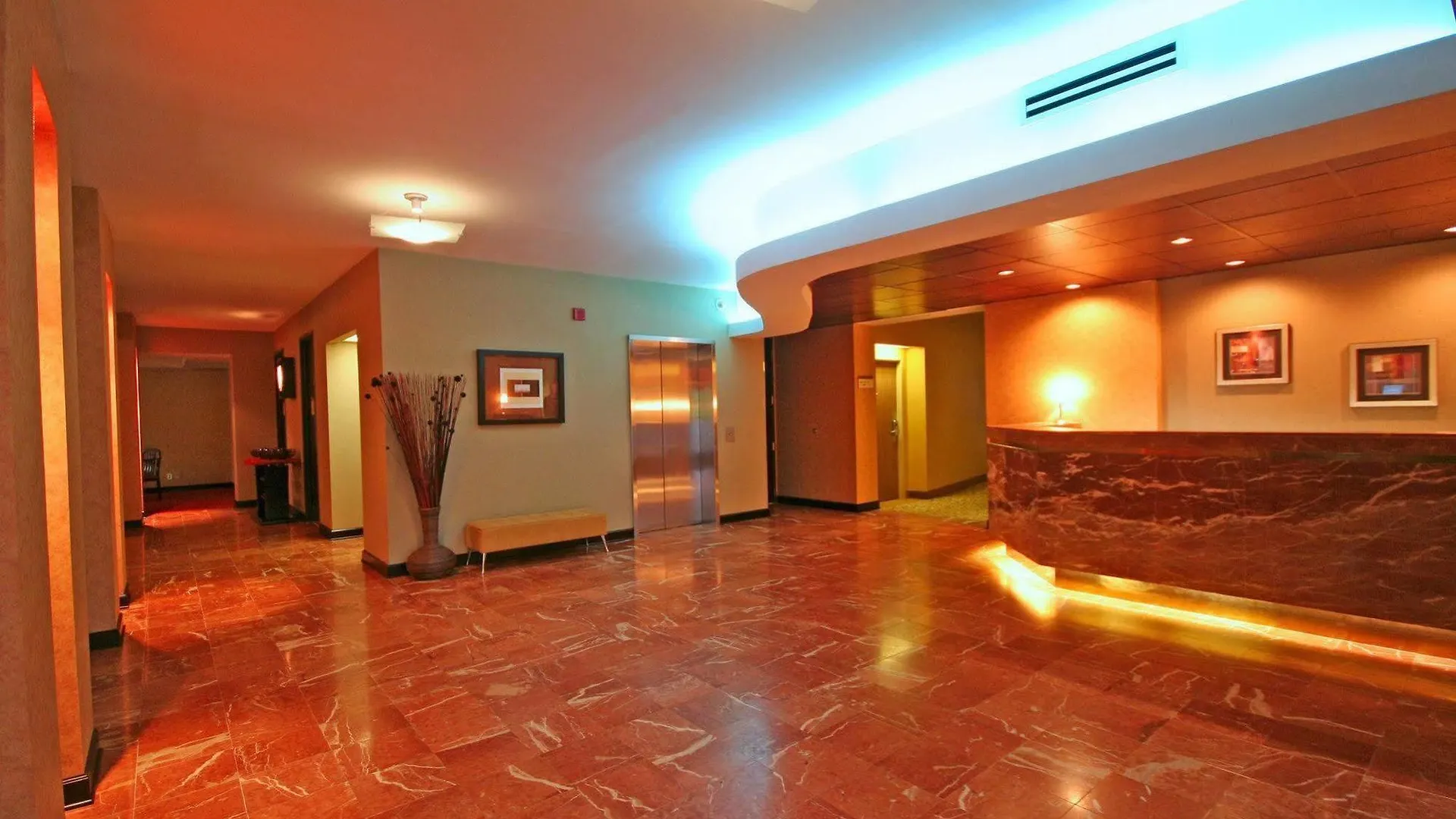 Hotel The Independence Inn - Charlotte Matthews